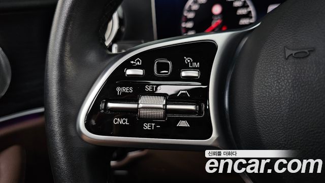Mercedes-Benz E-Class E300 Avantgarde