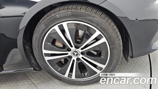 Mercedes-Benz E-Class E300 Avantgarde