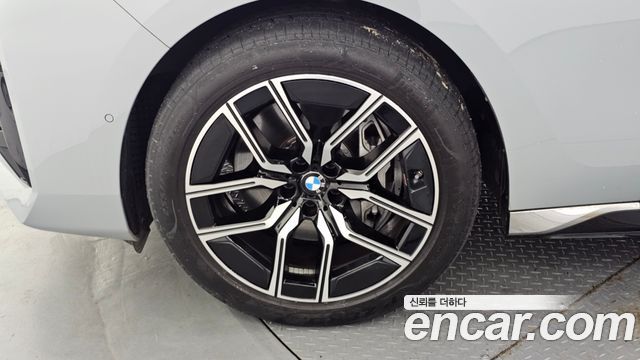 BMW 7-Series 740i sDrive M Sport