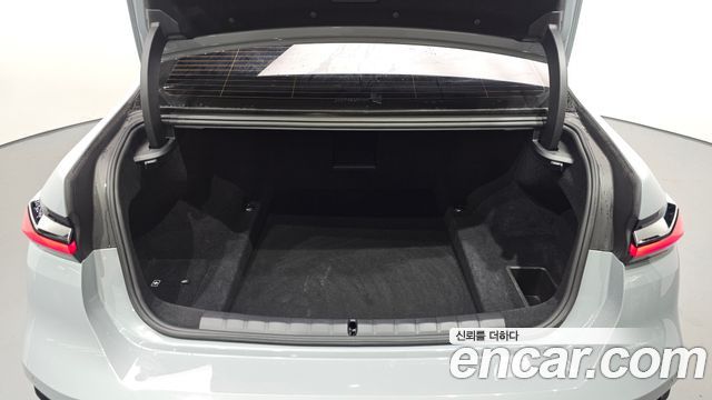 BMW 7-Series 740i sDrive M Sport