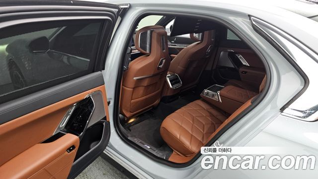 BMW 7-Series 740i sDrive M Sport