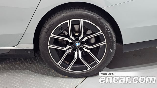 BMW 7-Series 740i sDrive M Sport