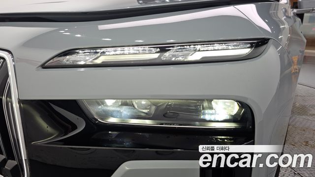 BMW 7-Series 740i sDrive M Sport