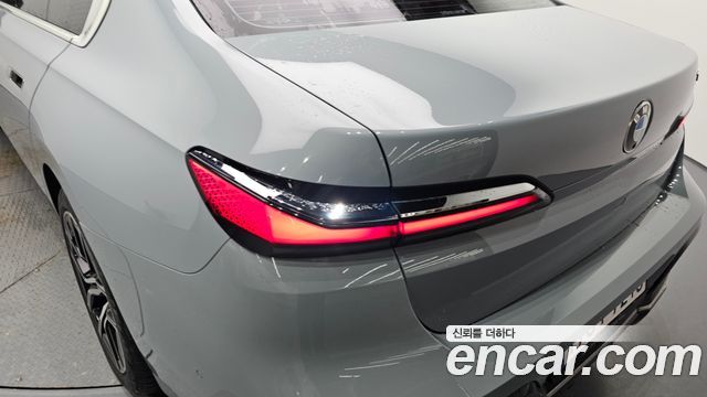BMW 7-Series 740i sDrive M Sport