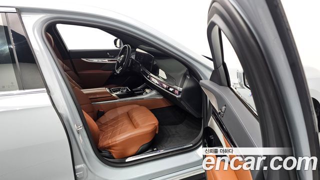 BMW 7-Series 740i sDrive M Sport