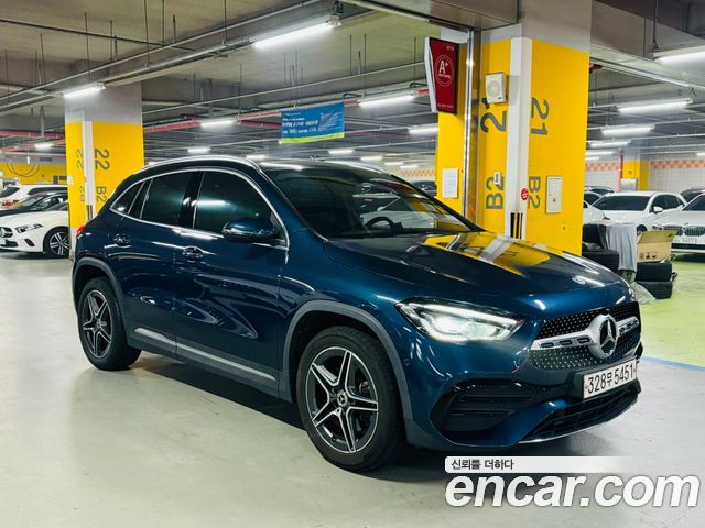 Mercedes-Benz GLA-Class GLA250 4MATIC