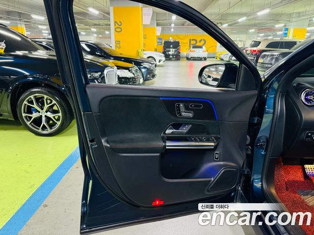 Mercedes-Benz GLA-Class GLA250 4MATIC