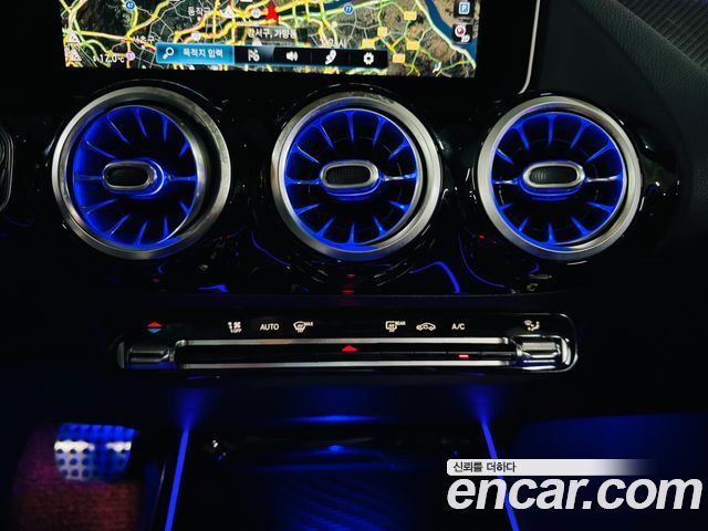 Mercedes-Benz GLA-Class GLA250 4MATIC