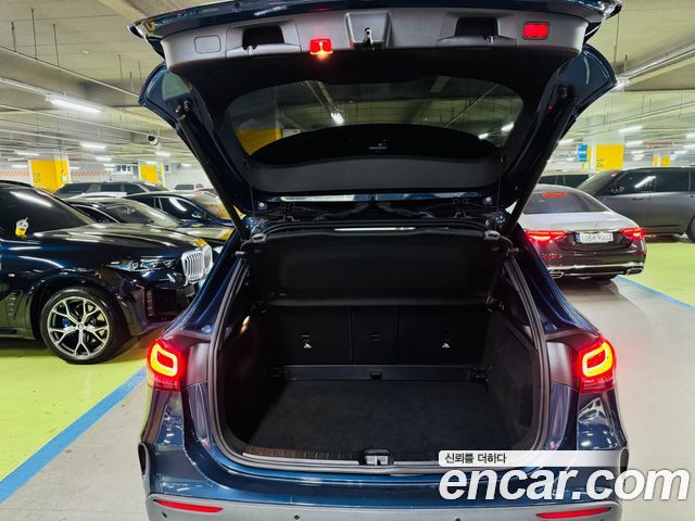Mercedes-Benz GLA-Class GLA250 4MATIC