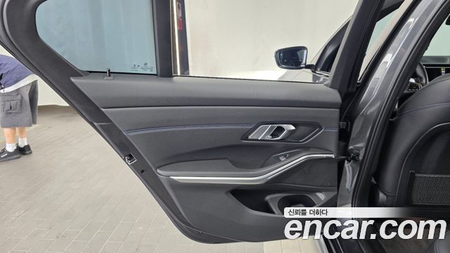 BMW 3-Series 320i M Sport