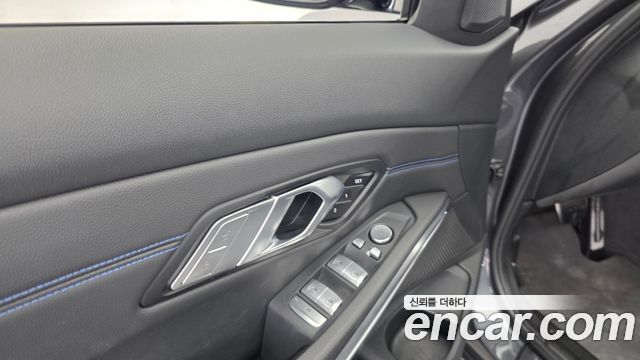 BMW 3-Series 320i M Sport