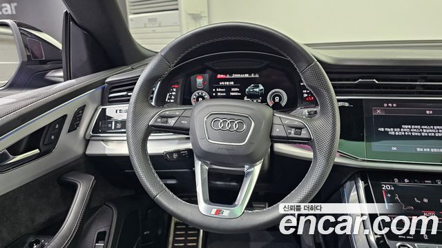 Audi Q8 55 TFSI Quattro Premium