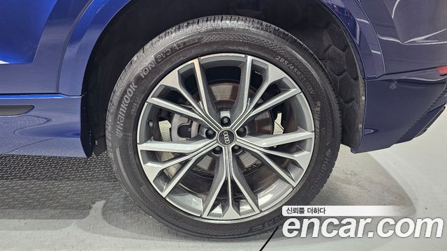 Audi Q8 55 TFSI Quattro Premium