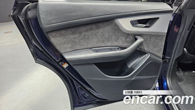 Audi Q8 55 TFSI Quattro Premium