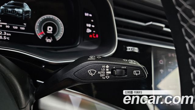 Audi Q8 55 TFSI Quattro Premium
