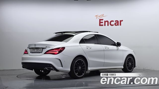 Mercedes-Benz CLA-Class CLA250 4MATIC AMG Line