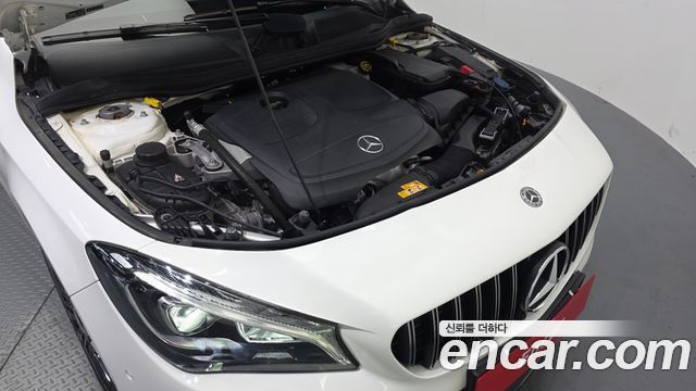 Mercedes-Benz CLA-Class CLA250 4MATIC AMG Line