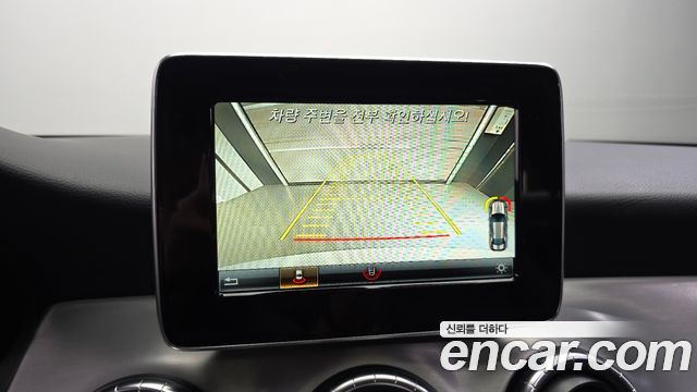 Mercedes-Benz CLA-Class CLA250 4MATIC AMG Line