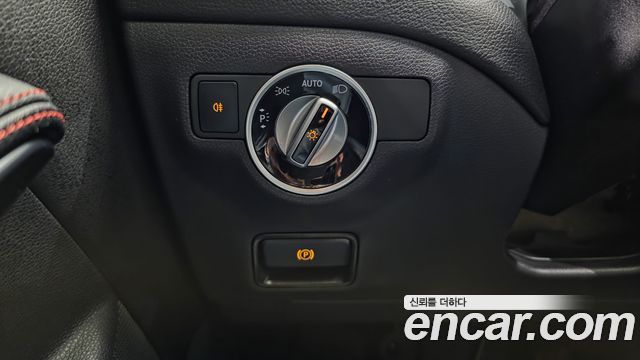 Mercedes-Benz CLA-Class CLA250 4MATIC AMG Line
