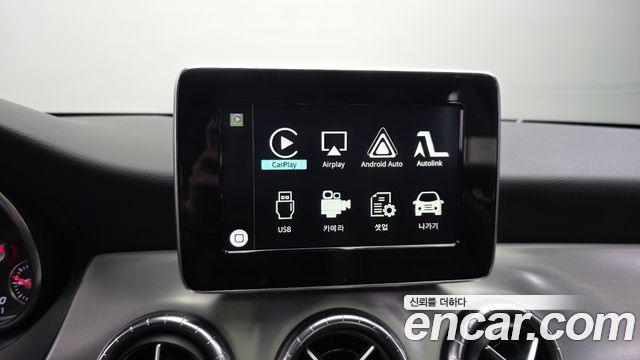Mercedes-Benz CLA-Class CLA250 4MATIC AMG Line