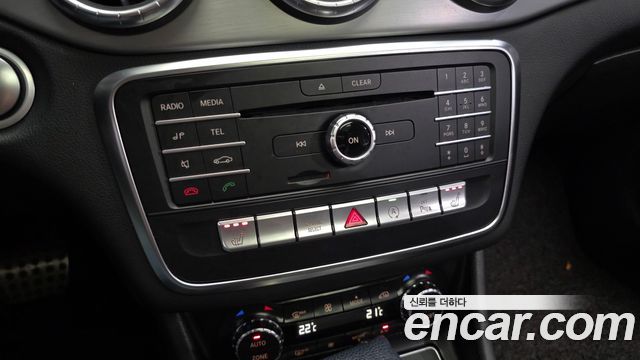 Mercedes-Benz CLA-Class CLA250 4MATIC AMG Line