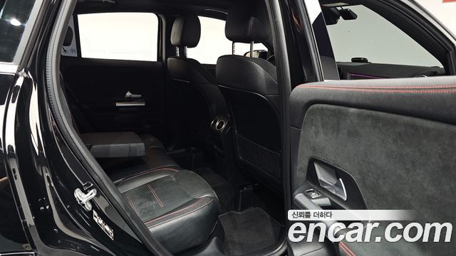 Mercedes-Benz GLA-Class GLA250 4MATIC