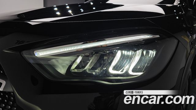 Mercedes-Benz GLA-Class GLA250 4MATIC