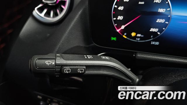 Mercedes-Benz GLA-Class GLA250 4MATIC