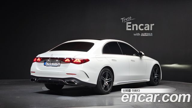 Mercedes-Benz E-Class E200 AMG Line