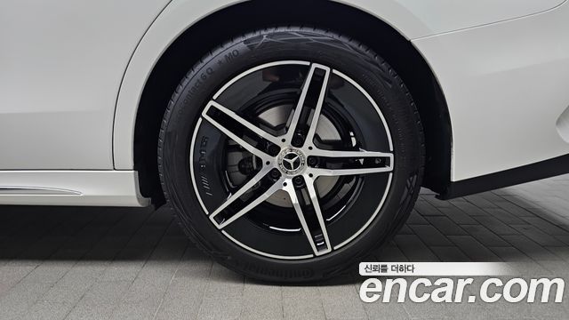 Mercedes-Benz E-Class E200 AMG Line