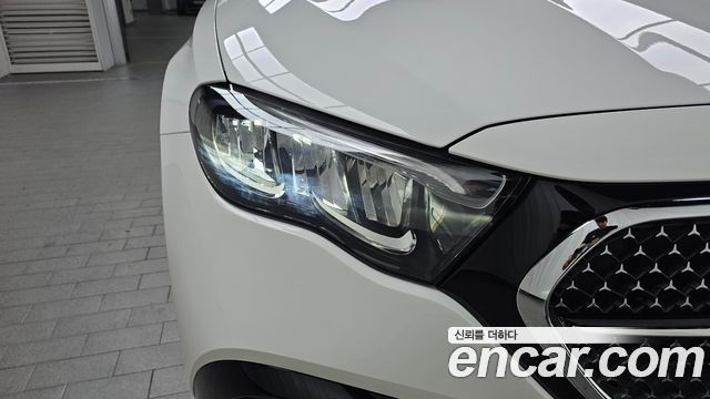 Mercedes-Benz E-Class E200 AMG Line