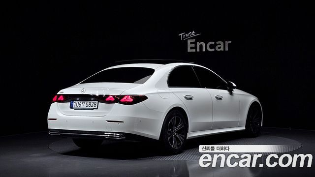 Mercedes-Benz E-Class E200 Avantgarde