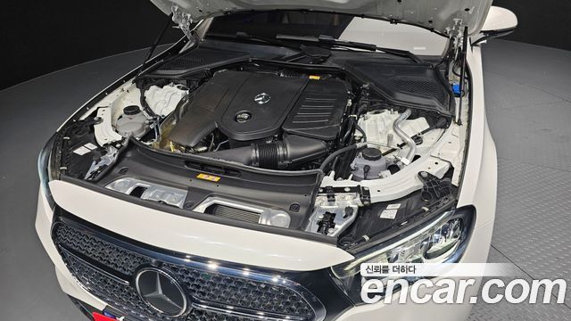 Mercedes-Benz E-Class E200 Avantgarde