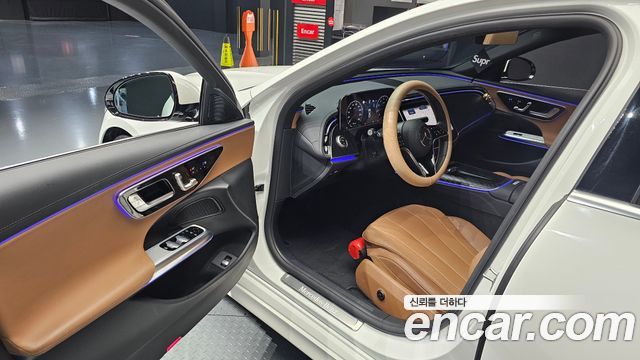 Mercedes-Benz E-Class E200 Avantgarde