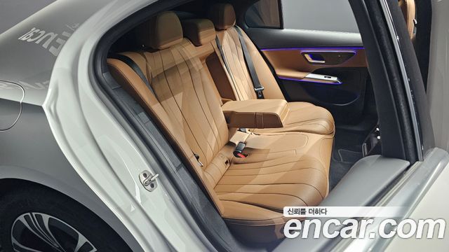 Mercedes-Benz E-Class E200 Avantgarde