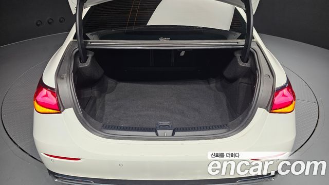 Mercedes-Benz E-Class E200 Avantgarde