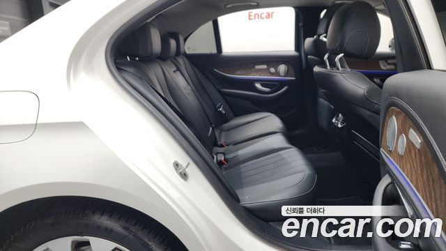 Mercedes-Benz E-Class E300 Exclusive