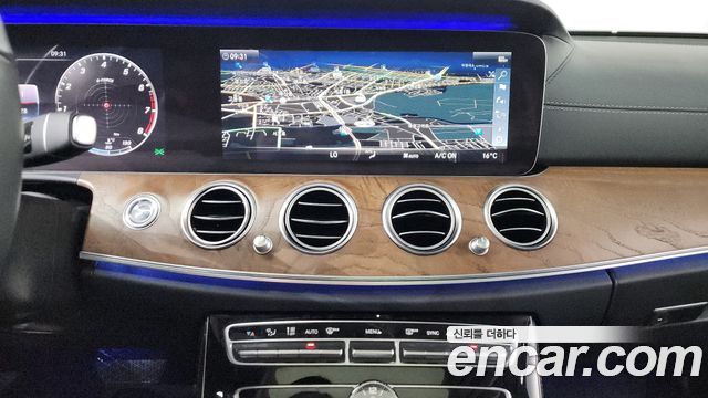 Mercedes-Benz E-Class E300 Exclusive