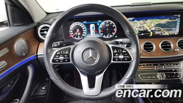 Mercedes-Benz E-Class E300 Exclusive