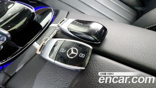 Mercedes-Benz E-Class E300 Exclusive