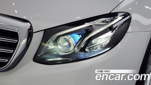 Mercedes-Benz E-Class E300 Exclusive