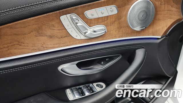 Mercedes-Benz E-Class E300 Exclusive