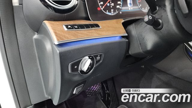 Mercedes-Benz E-Class E300 Exclusive