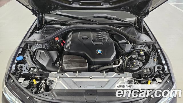 BMW 3-Series 320i Luxury