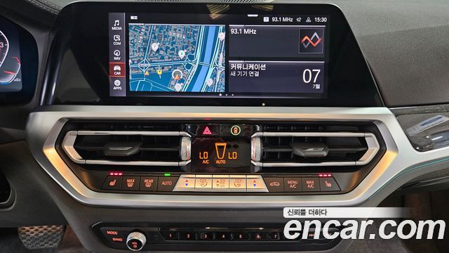 BMW 3-Series 320i Luxury