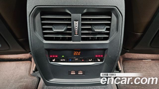 BMW 3-Series 320i Luxury