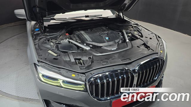 BMW 7-Series 740Li xDrive Design Pure Excellence