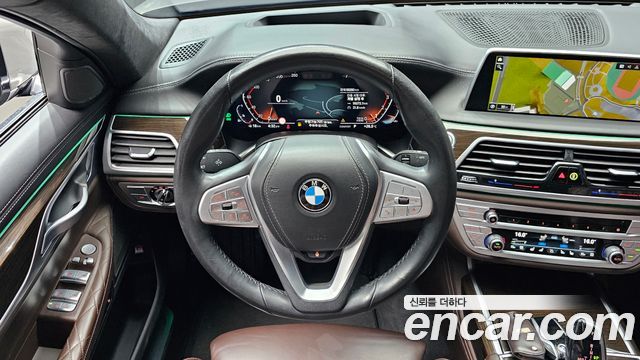 BMW 7-Series 740Li xDrive Design Pure Excellence