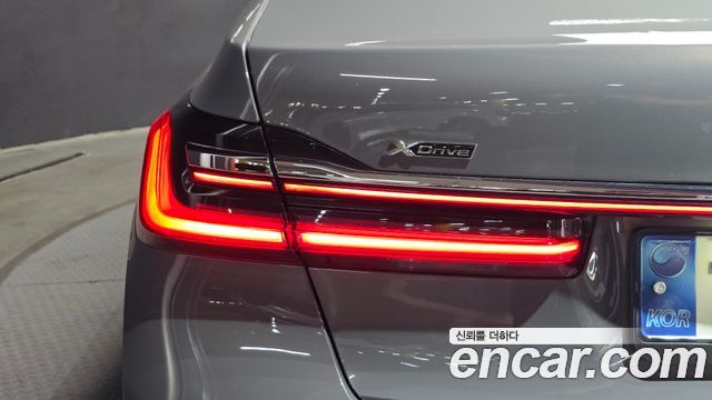 BMW 7-Series 740Li xDrive Design Pure Excellence