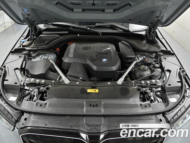 BMW 5-Series 530e M Sport